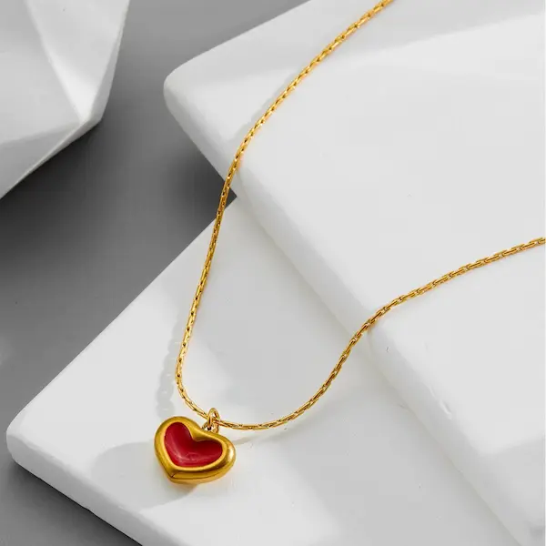 Red heart-shaped necklace 16