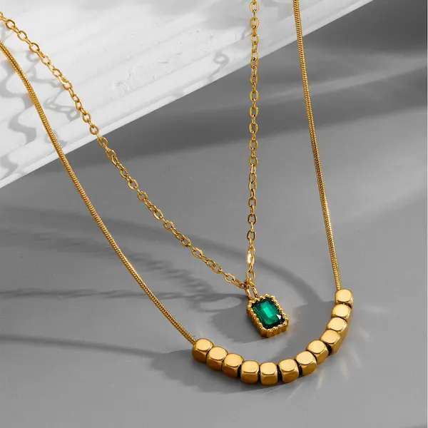 Double stranded small green diamond necklace 20