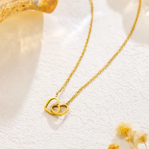 Luxurios heart shaped necklace 35