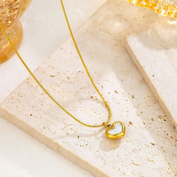 Seashell heart necklace 36