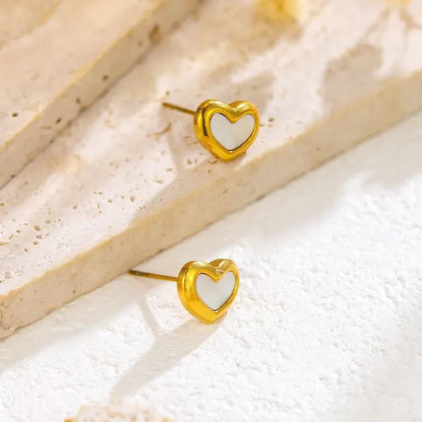 Seashell heart earrings 38