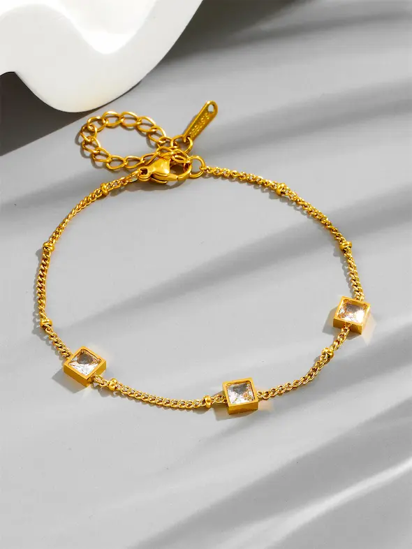 Luxury square emerald bracelet 97