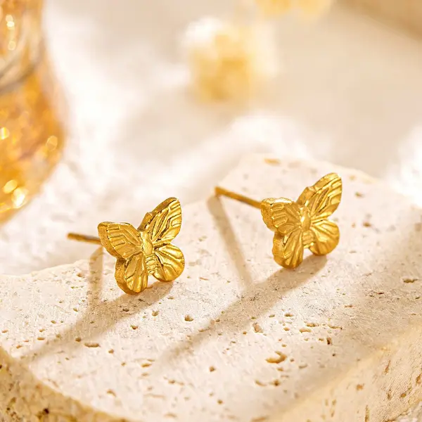 Luxury butterfly earrings 106