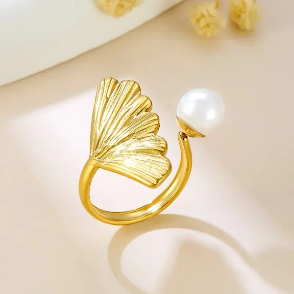 Sun scallop imitation pearl ring 117