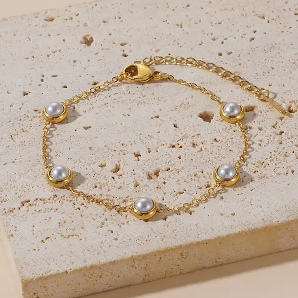 Versatile white pearl bracelet 120