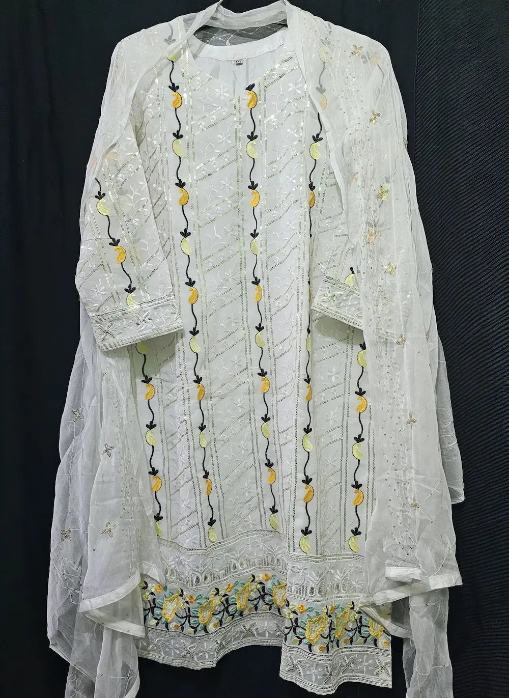 😍পাকিস্তানী inspired Ready 3 piece collection😍 10