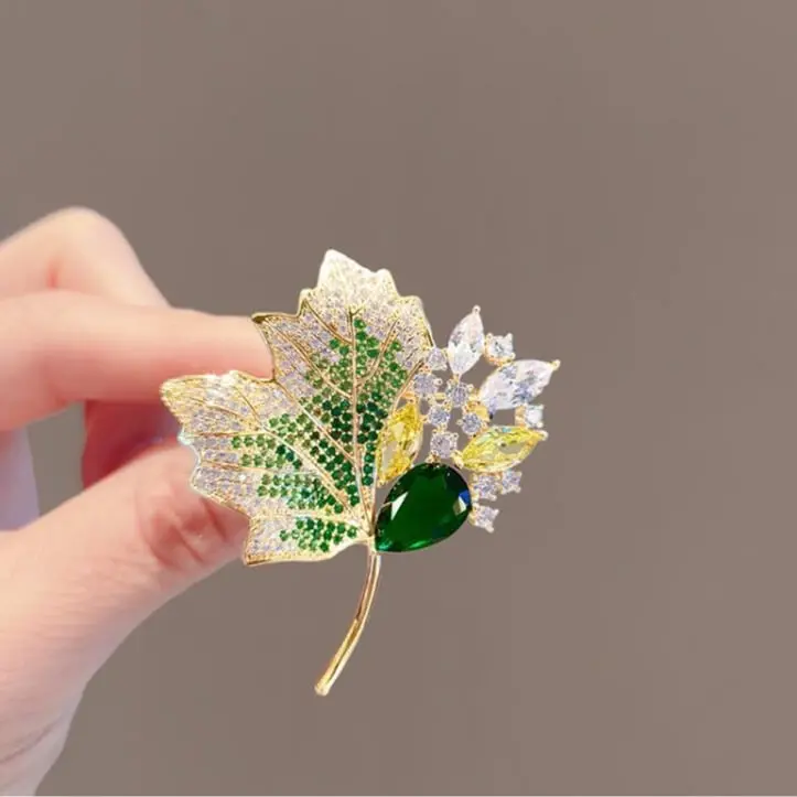 Brooch 12 155