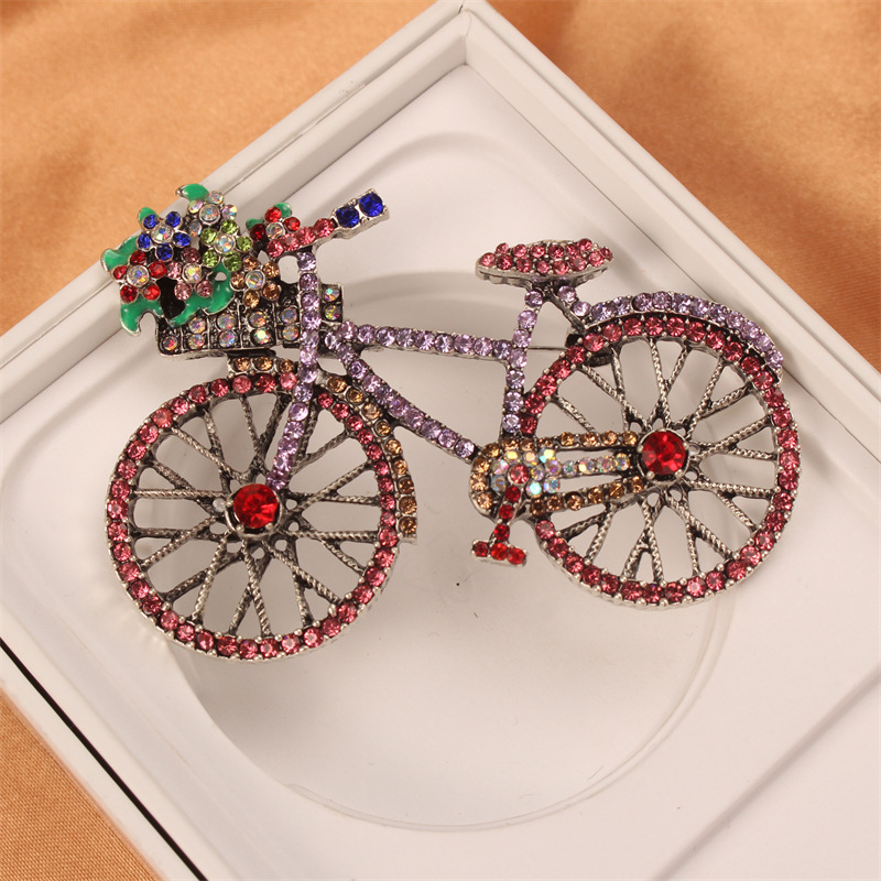 Brooch 4 146