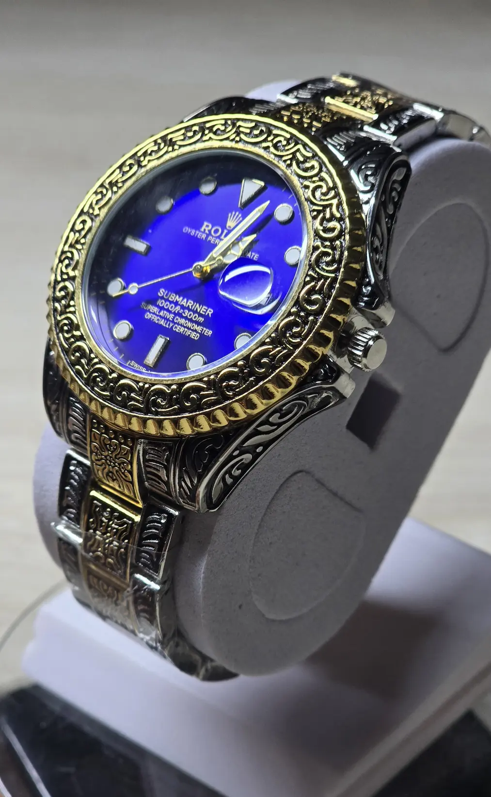 Premium Engraved Luxury Wristwatch – Blue Dial & Two-Tone Antique Design 102