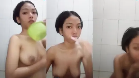 Dedek Cilla Main Di Kamar Mandi (5)