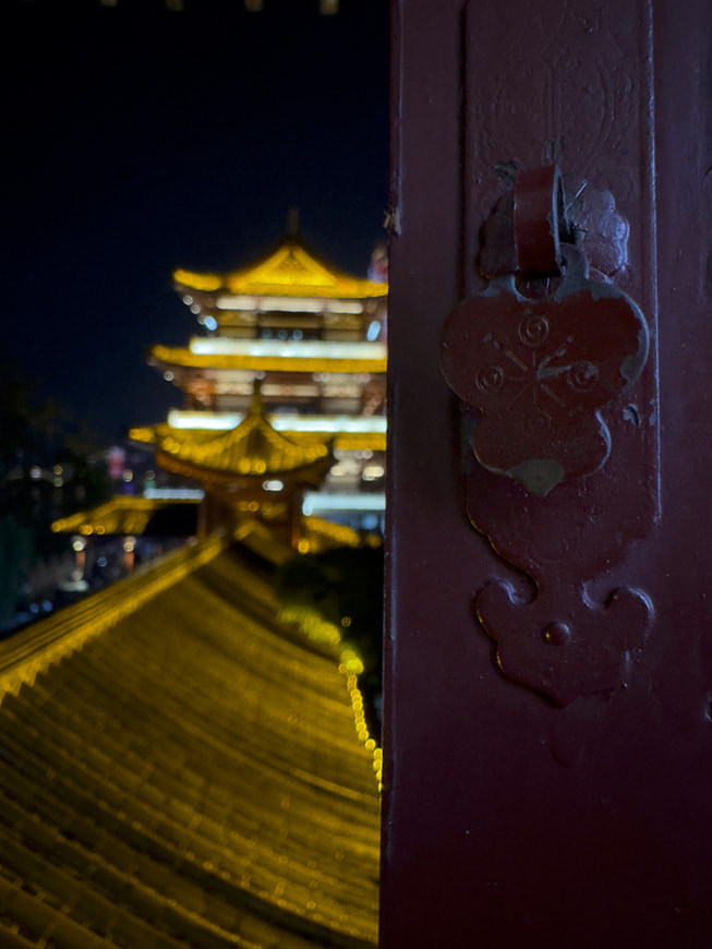 Hojisan 使用 iPhone 15 Pro Max 7 个专业级摄像头于长沙拍摄。