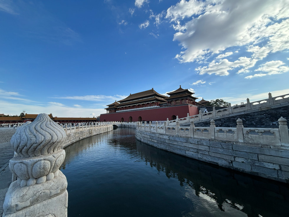 拍拍 Alex 使用 iPhone 15 Plus 超⼴⻆摄像头于北京拍摄。