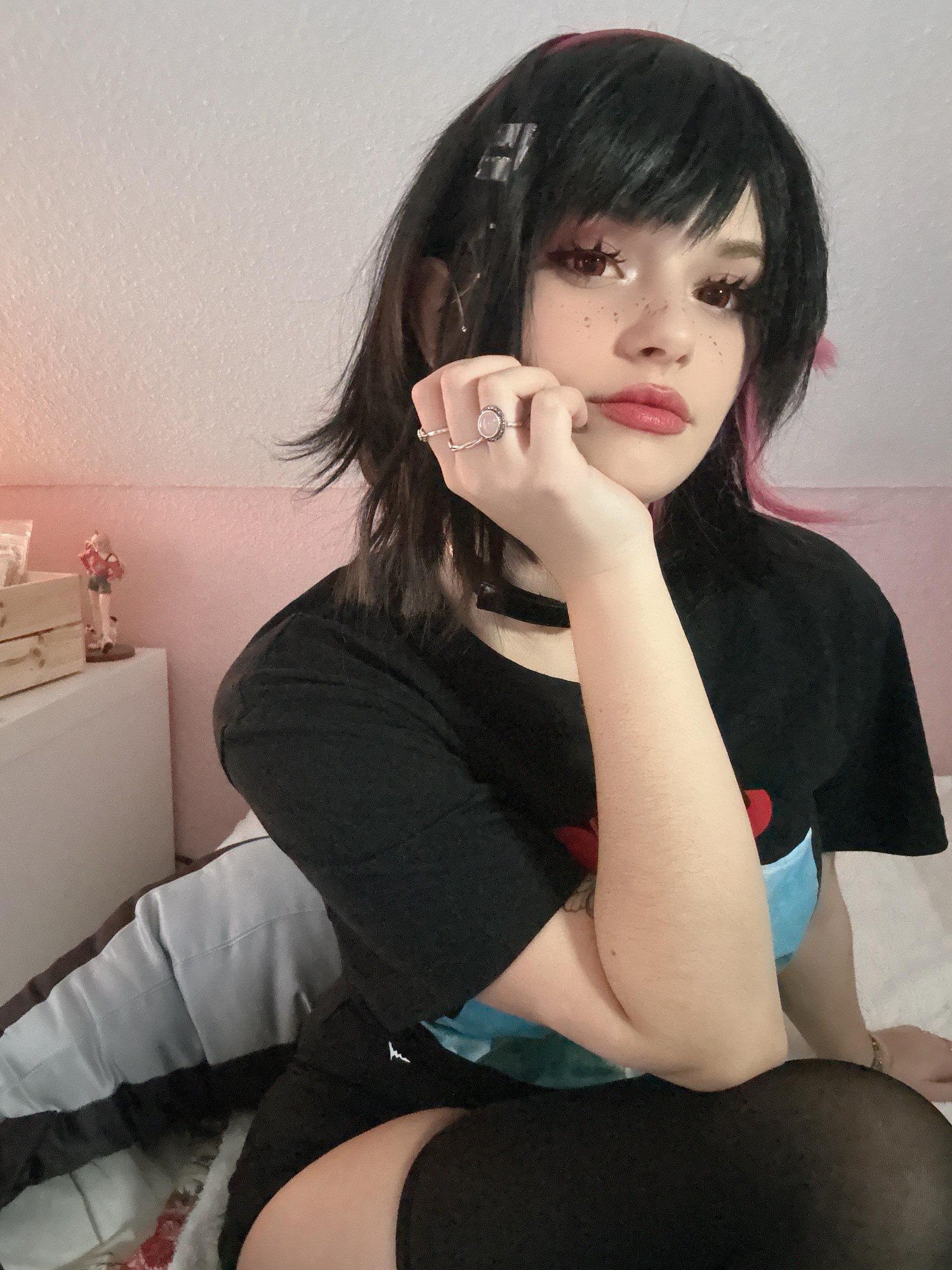 Avy Genki - Ellen Joe casual photo