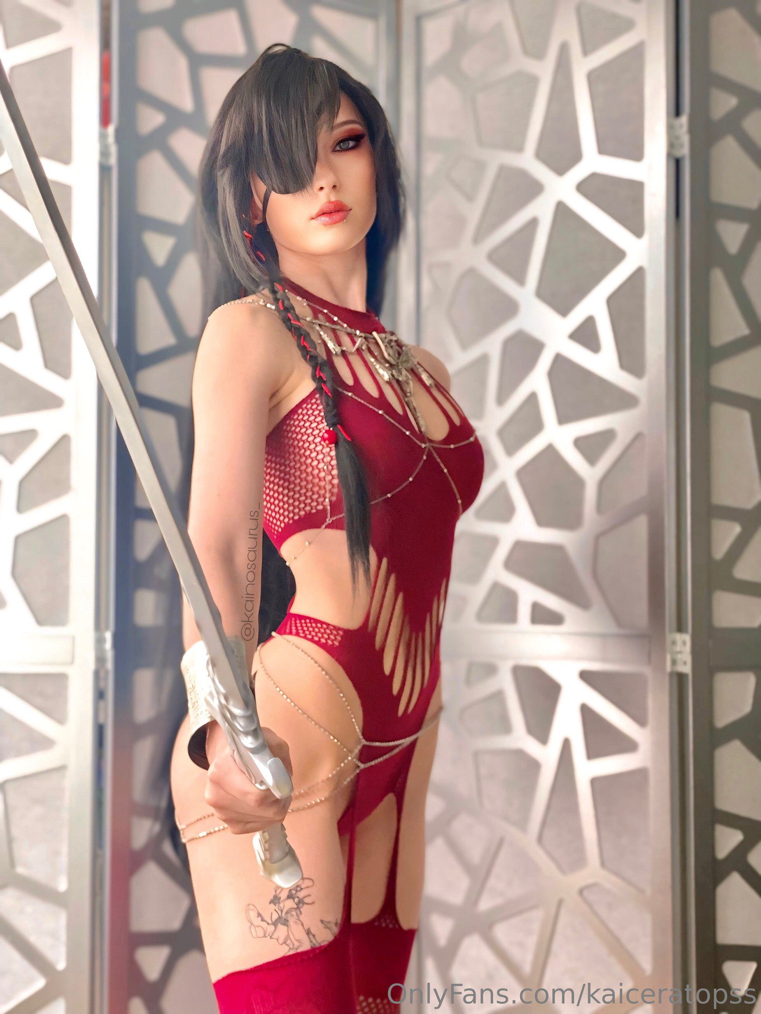 Kainosaurus - Femme Hua Cheng photography portrait