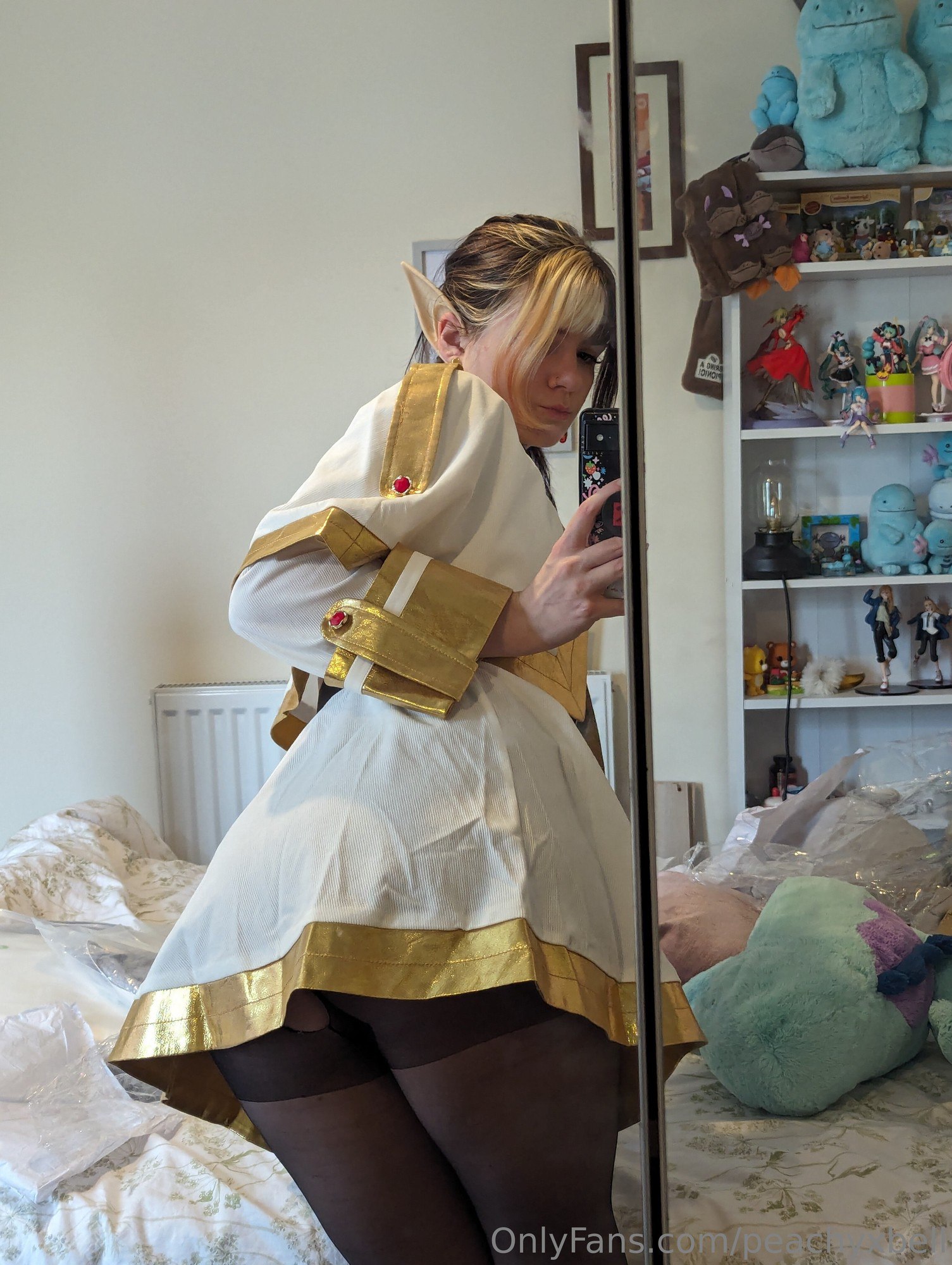 Peachy Bell - Frieren image