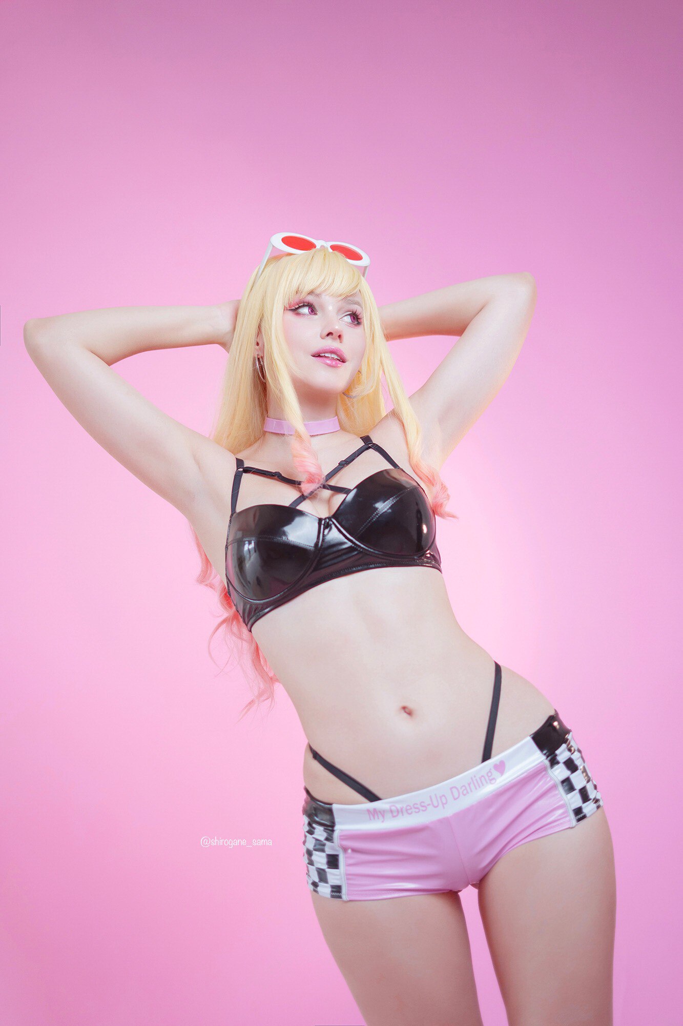 Shirogane-Sama - Race Queen Marin leads