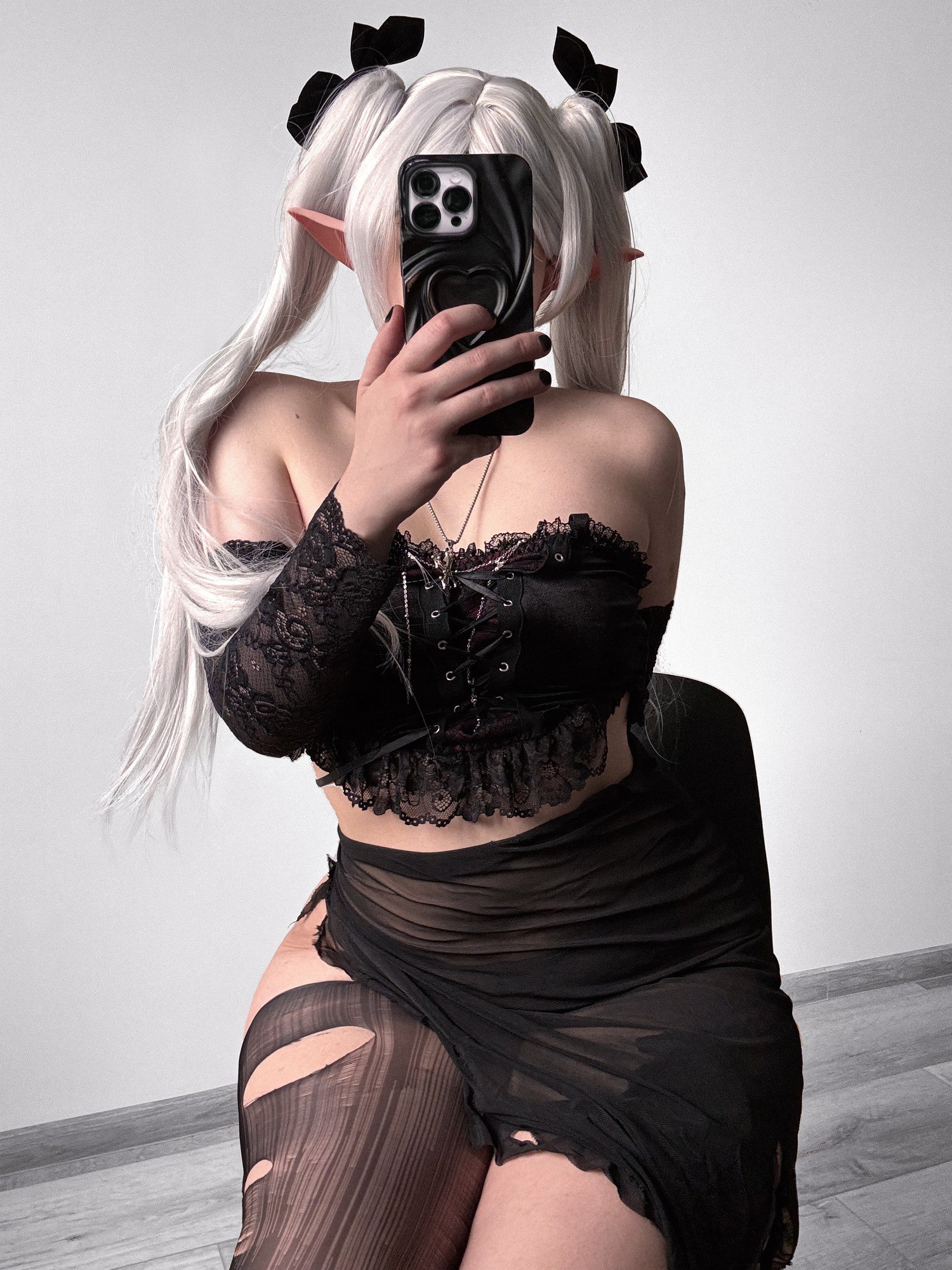 [Qiandai以宇] Goth Frieren (Sousou no Frieren) portrait photo