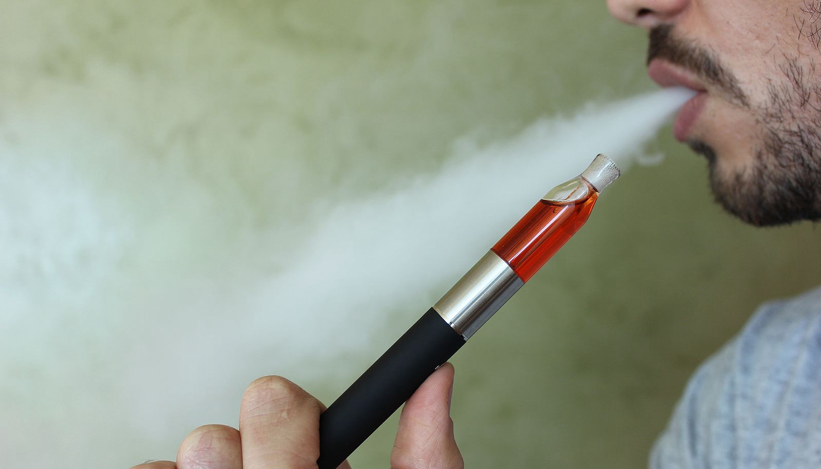 E-papierosy Jednorazowe: Jak Wybrać Idealny Model i Cieszyć Się Długotrwałym Użytkowaniem?