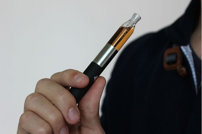 Jak wybrać idealny e-papieros i cieszyć się smakiem bez kompromisów?