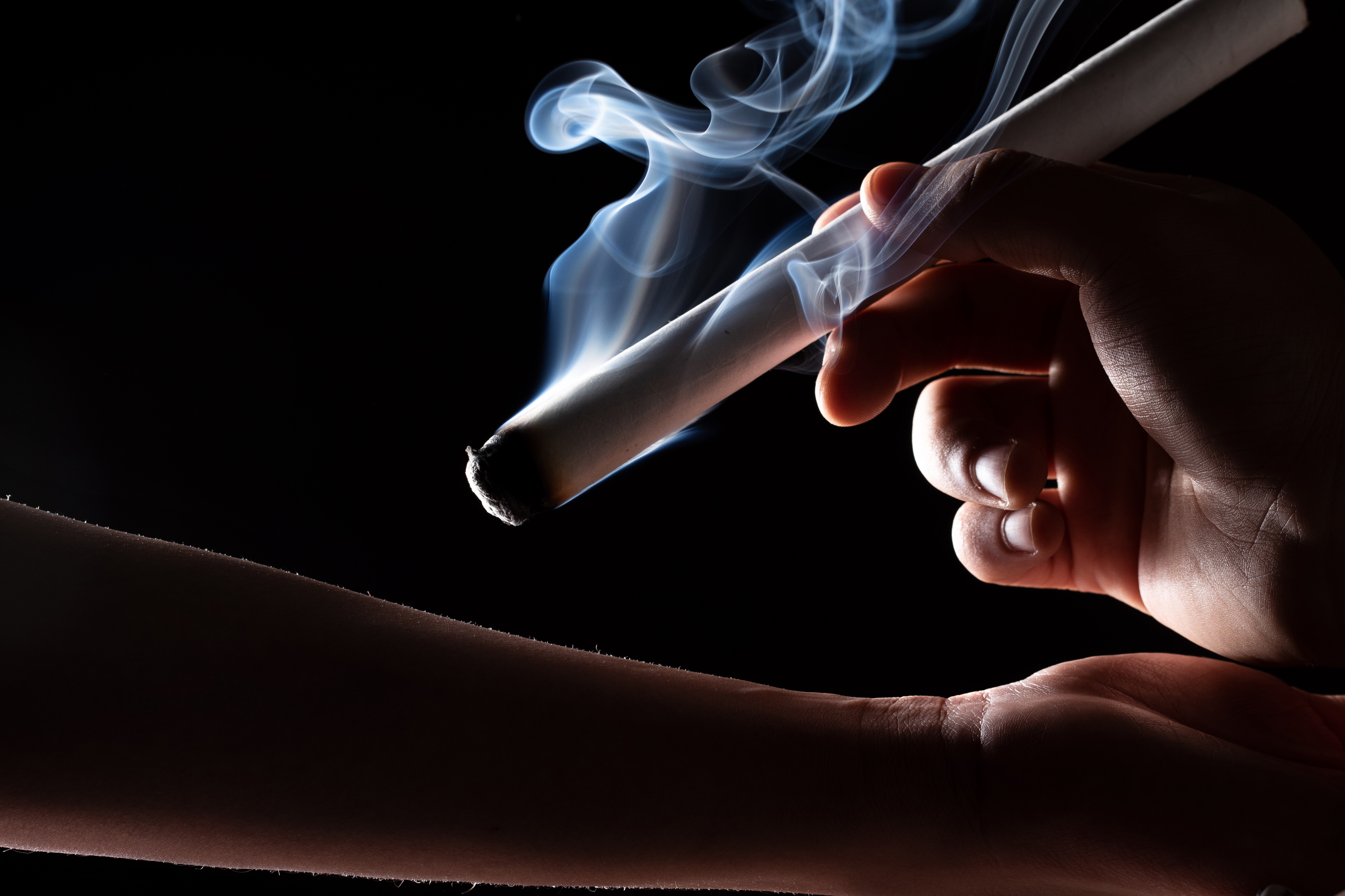 Jak wybrać e-papierosa i czy wersja 0% jest bezpieczna?