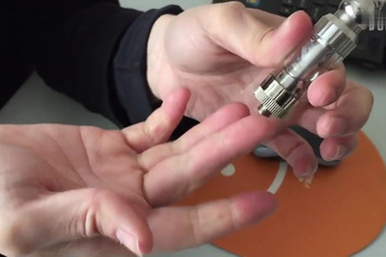 Jak wybrać e-papierosa? Przewodnik po modelach, liquidach i przepisach!