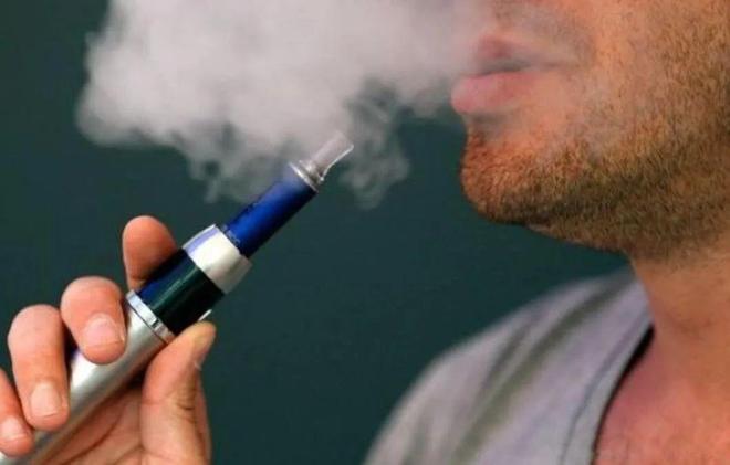 Jak wybrać idealny e-papieros w Polsce? Przewodnik dla każdego użytkownika!