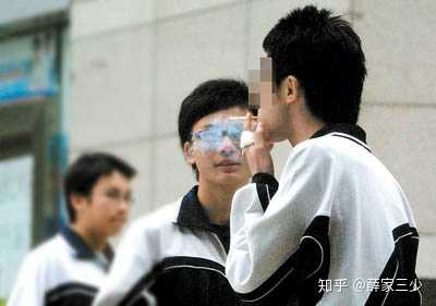 E-papierosy Crystal i Jednorazówki: Który Wybrać? Poradnik 2024