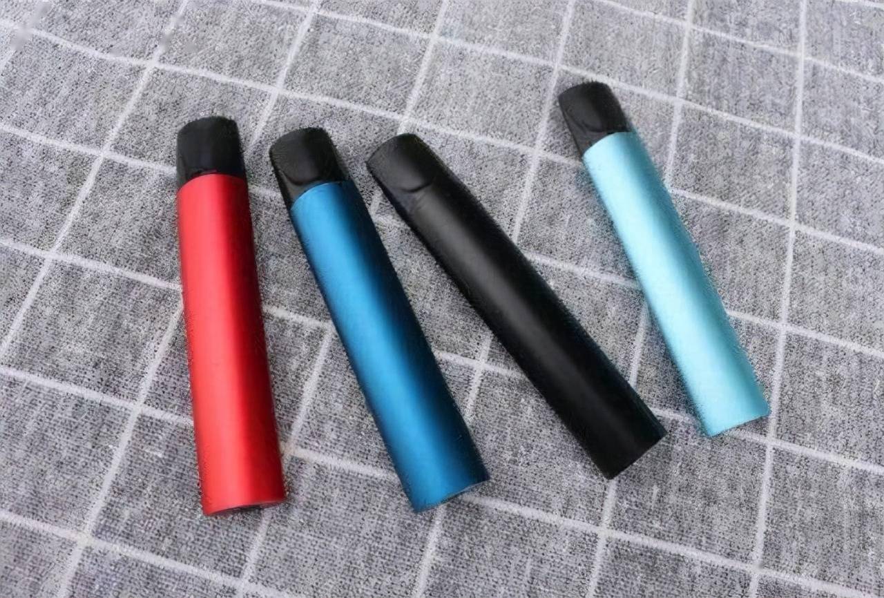 Jak wymienić grzałkę w e-papierosie Crystal Bling? Poradnik