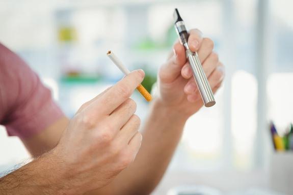 Jak wybrać e-papieros? Ile starcza jednorazówka 12k?