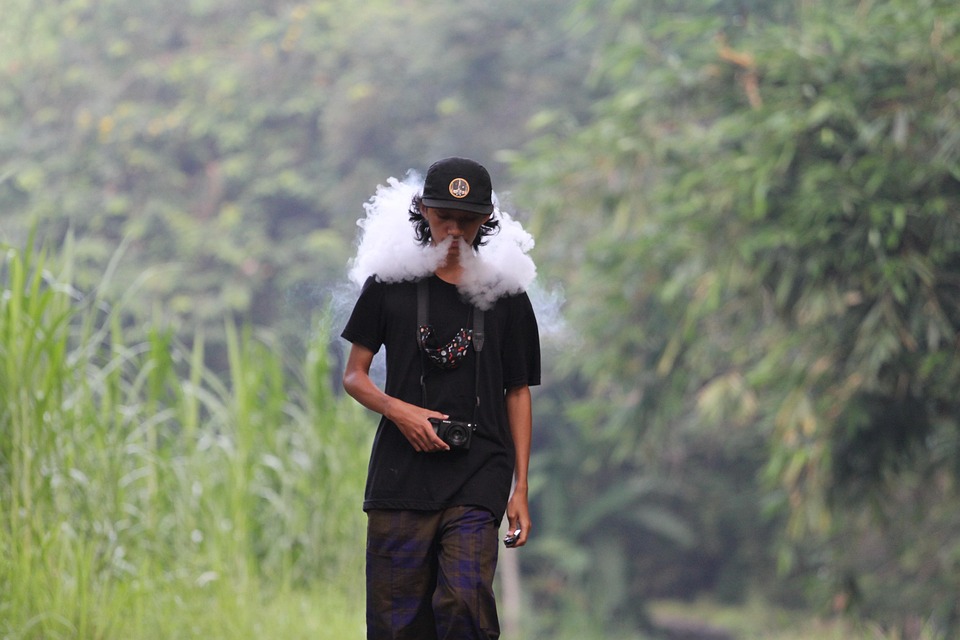 Jak Oczyścić Płuca po E-Papierosach? Poradnik dla Palaczy