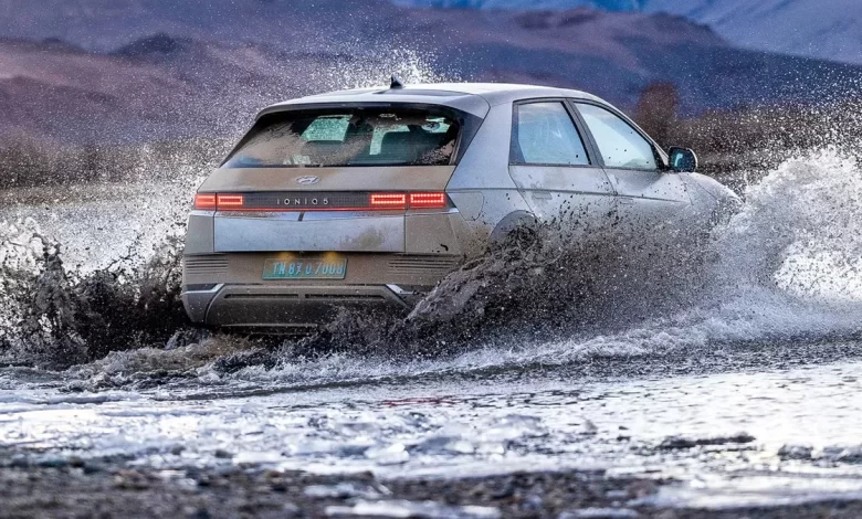 رکورد تاریخی هیوندای آیونیک 5؛ فتح بلندترین ارتفاع و پایین‌ترین نقطه در یک سفر!