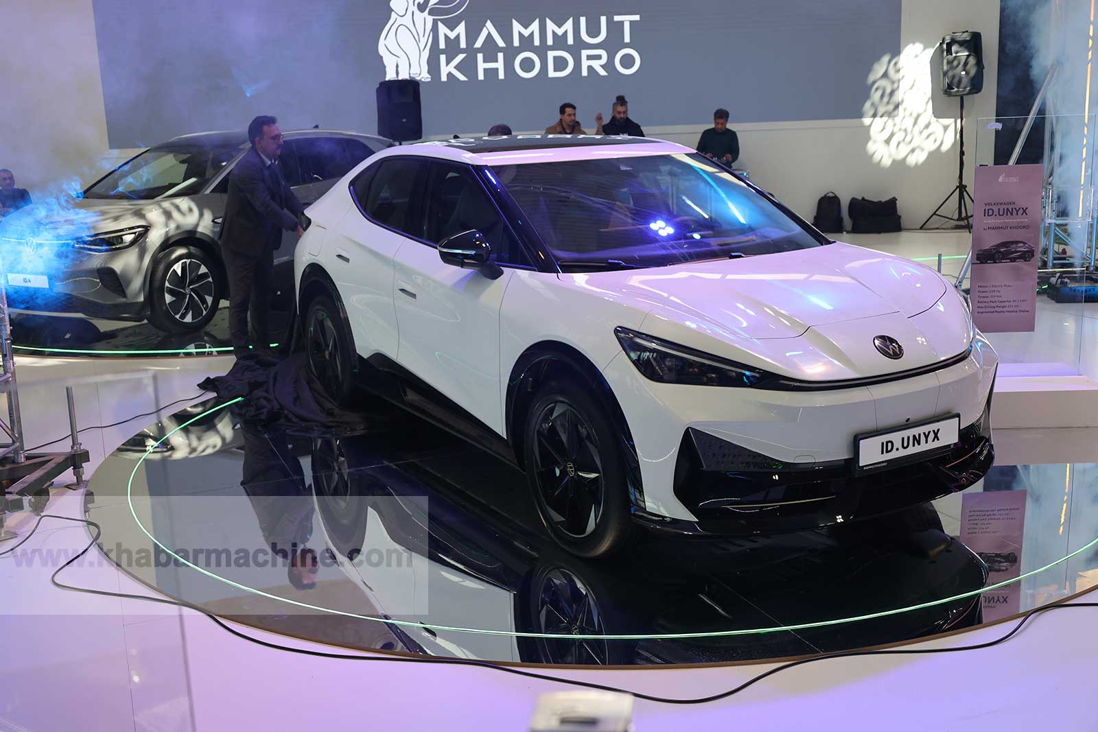 رونمایی از فولکس واگن آی دی یونیکس در نمایشگاه خودرو تهران