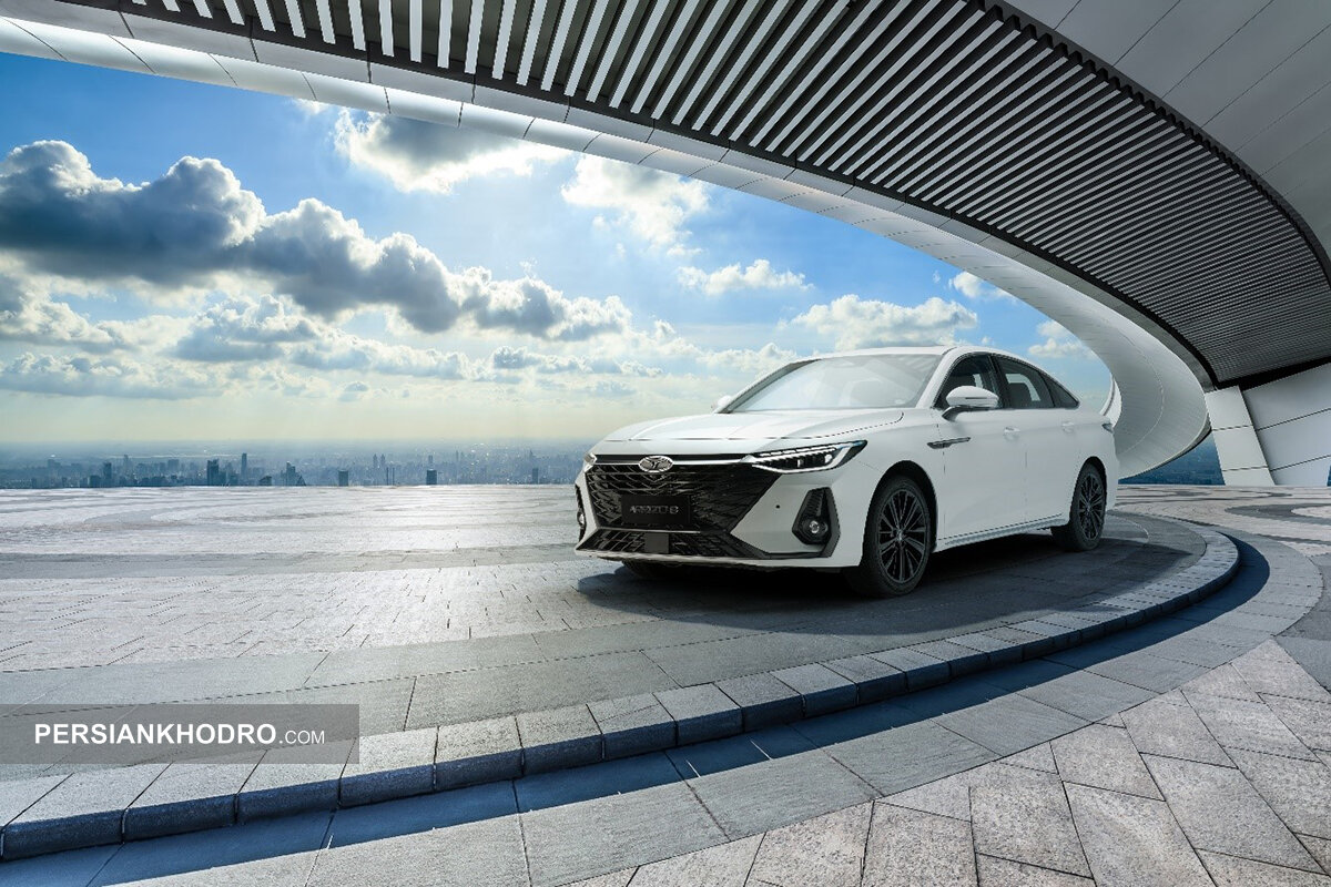 بررسی پیشرانه، سیستم‌های پایداری و تعلیق آریزو ۸