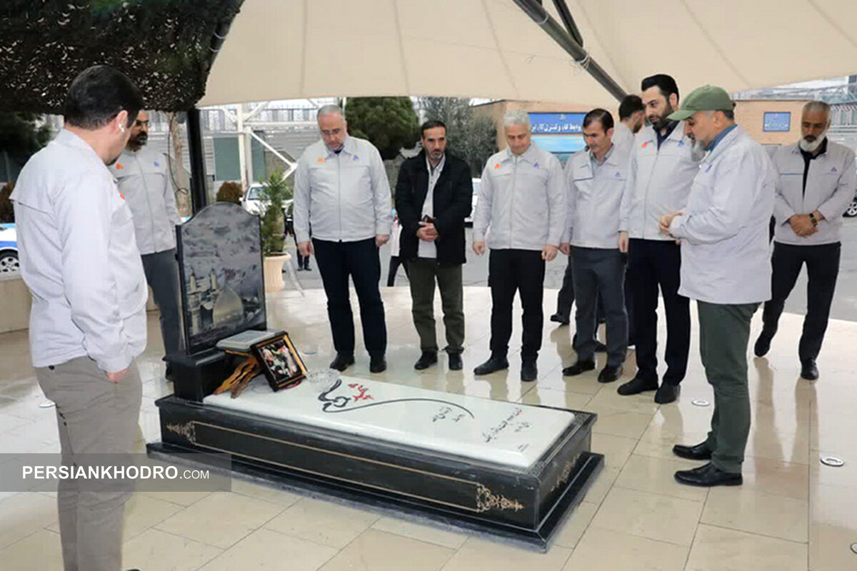 تجدید میثاق مدیرعامل جدید پارس خودرو با شهدای انقلاب