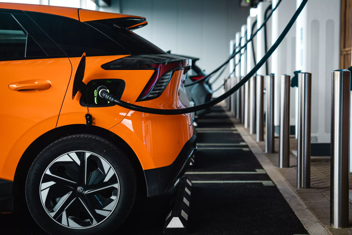 ابلاغ سازوکار ثبت سفارش واردات خودروهای برقی و هیبریدی (+سن خودرو و ارزش)