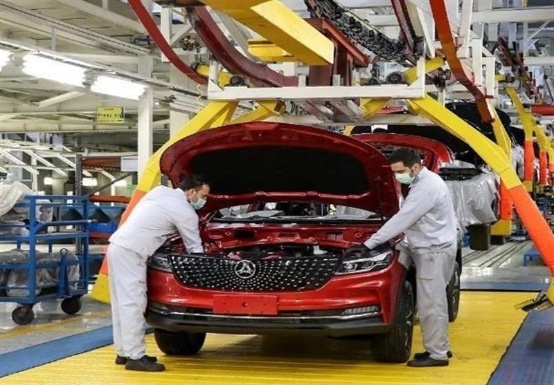 واگذاری ایران خودرو به کروز منافع چه کسانی را تامین می‌کند؟