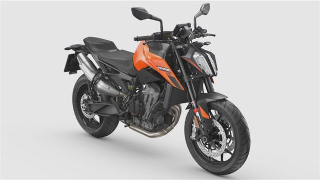 تقديم KTM Duke 790 لعام 2025