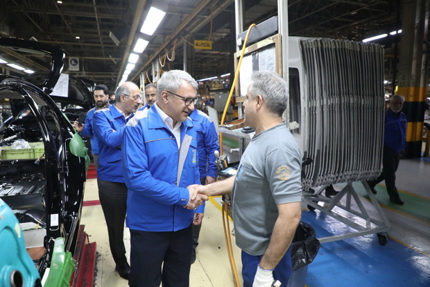 مدیرعامل ایران‌خودرو شبانه به خط تولید رفت + آینده شرکت از زبان پیرمحمدی