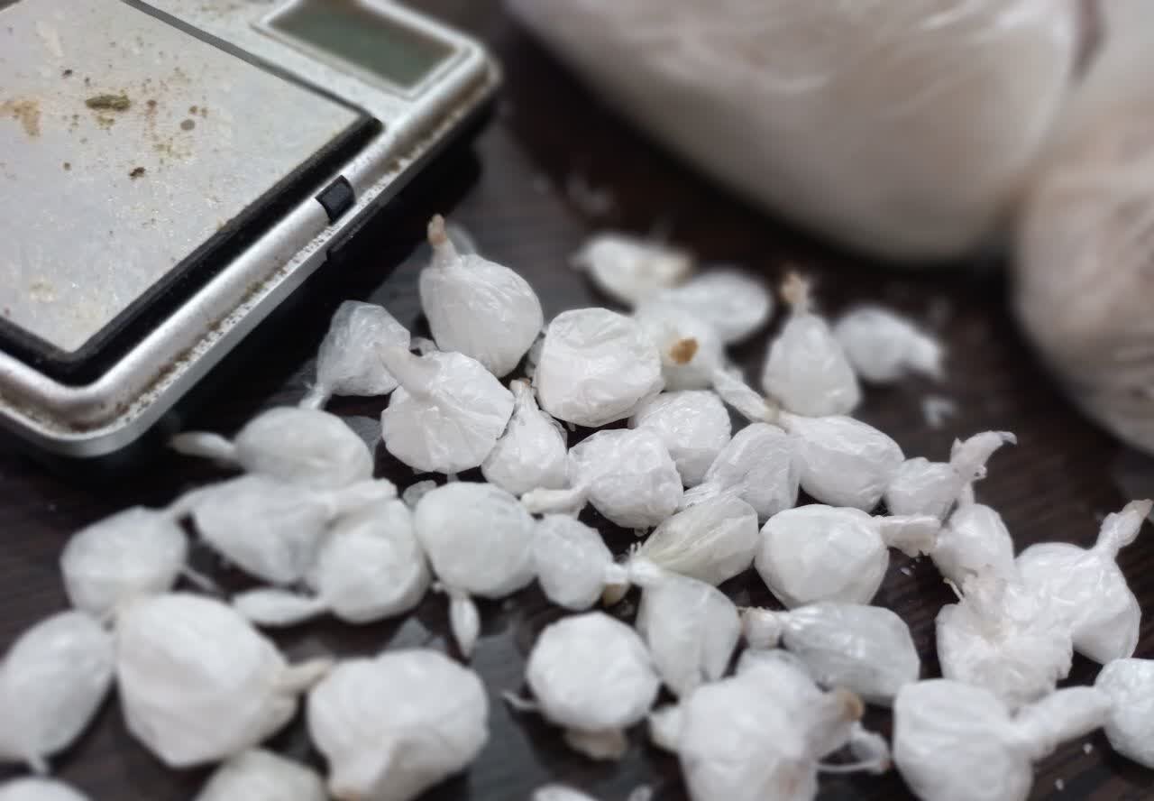 کشف ۵۱ کیلو گرم مواد مخدر از یک خودرو در شهرستان رودان کشف ۵۱ کیلو گرم مواد مخدر از یک خودرو در شهرستان رودان