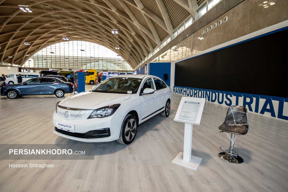 ایران خودرو، قیمت دانگ فنگ E۷۰ را اعلام کرد