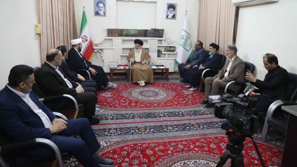 دستگیری از نیازمندان کفاره گناهان کبیره است