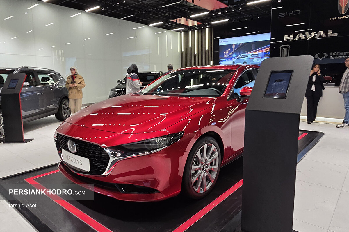 نمایش عمومی نخستین نمونه وارداتی مزدا۳ گروه بهمن (+عکس و مشخصات فنی)