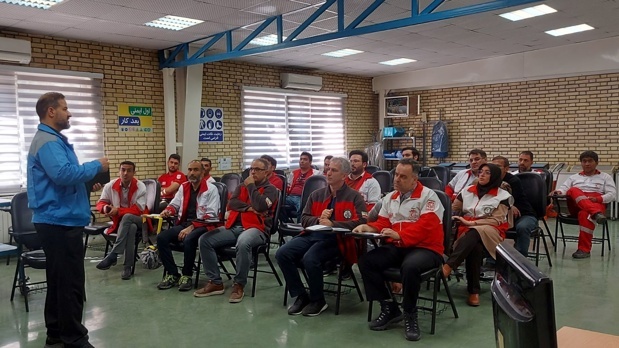 ایساکو هم کلاس برقی گذاشت!