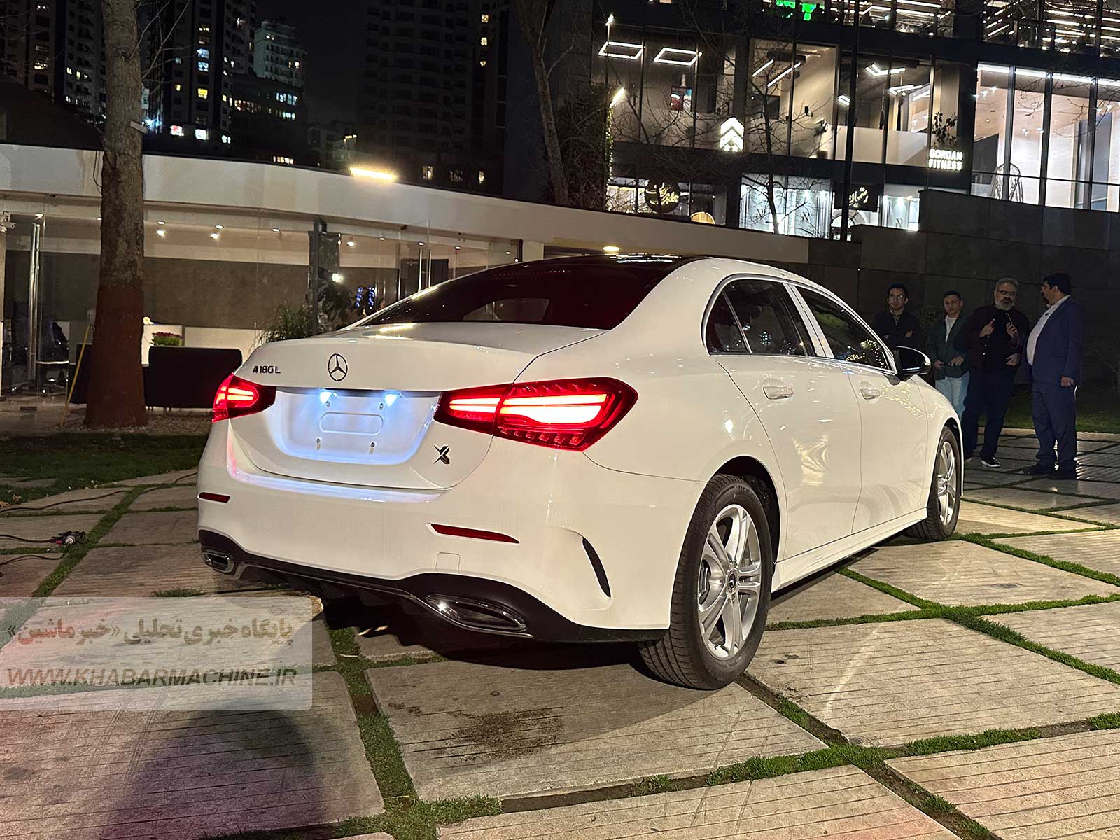 مرسدس بنز A180 لانگ در ایران رونمایی شد مرسدس بنز A180 لانگ در ایران رونمایی شد