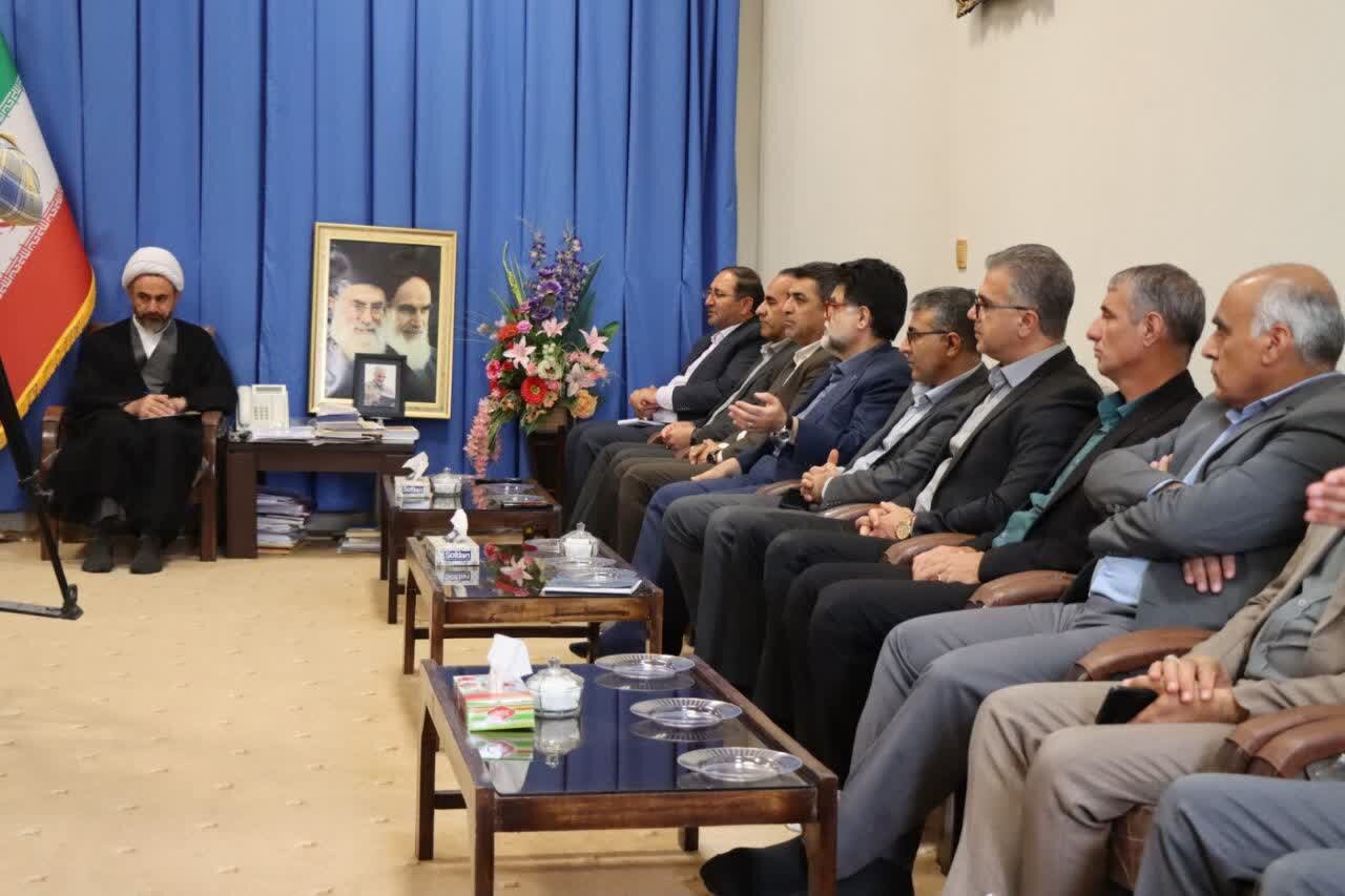 دانش متناسب با بازار کار برای جوانان آموزش داده شود