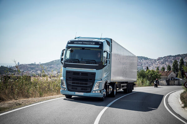 معرفی ۵ کشنده برتر بازار ایران به انتخاب روزنامه «دنیای خودرو»