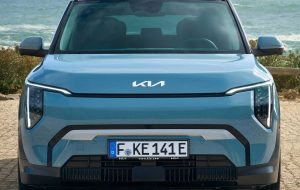 کیا EV3؛ بررسی کامل خودروی سال ۲۰۲۵ | قیمت، مشخصات و فناوری‌های برتر