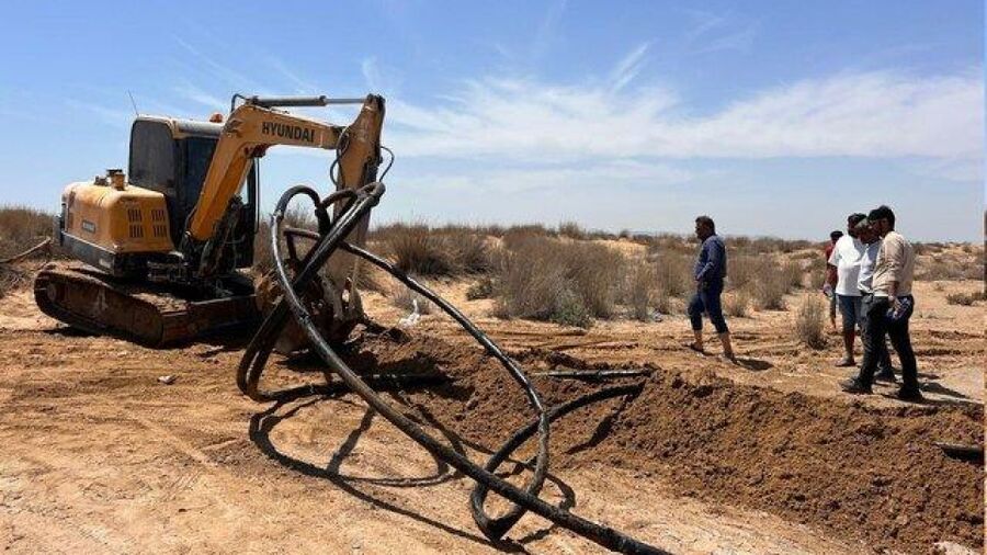 ۸ خط لوله و مخازن ۲۰۰ هزار لیتری در ساحل جزیره قشم کشف شد