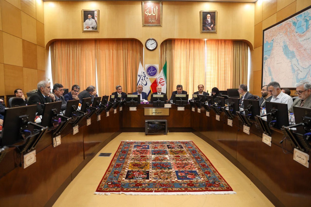 قالیباف: از فروردین باید تمام دیون بیمه‌ها از سوی دولت پرداخت شود