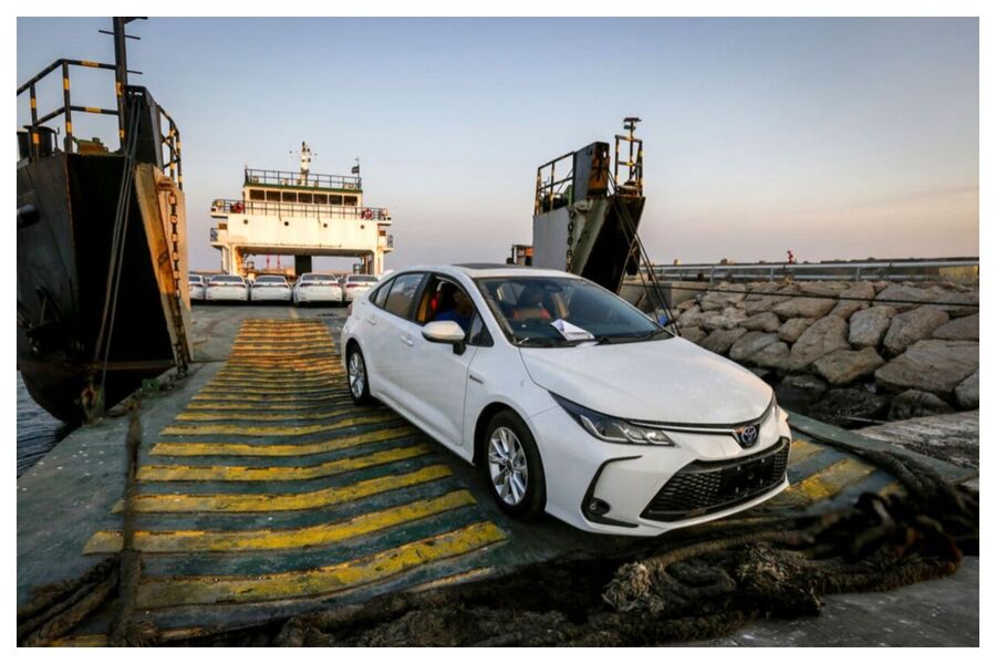 مشتریان تحت فشار گرانی و انحصار در بازار خودرو